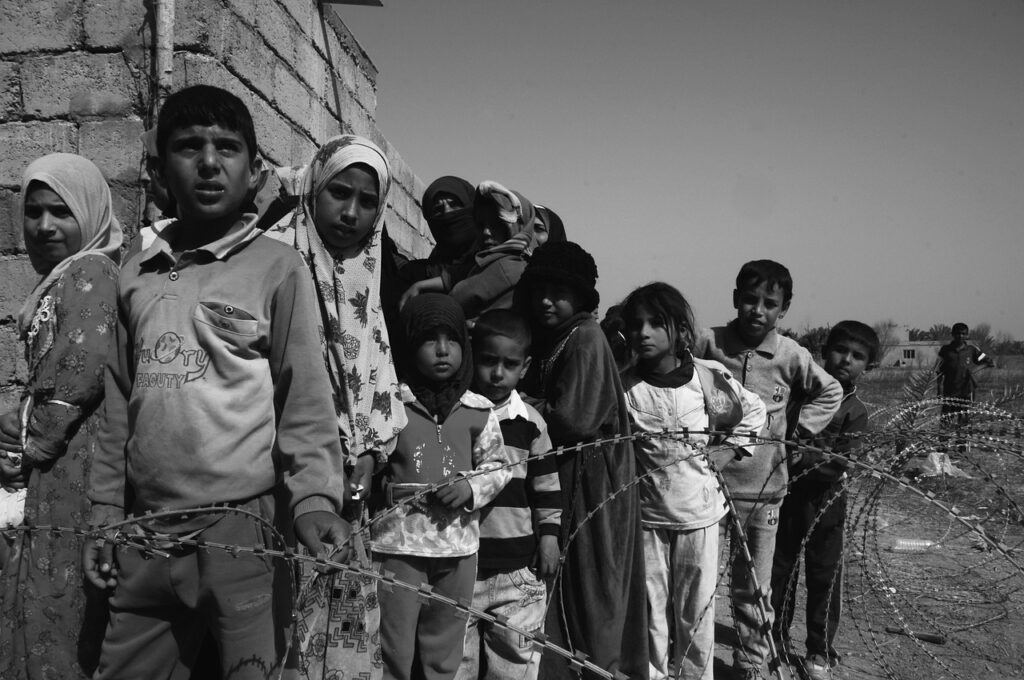 children of war, hunger, sadness-1172016.jpg